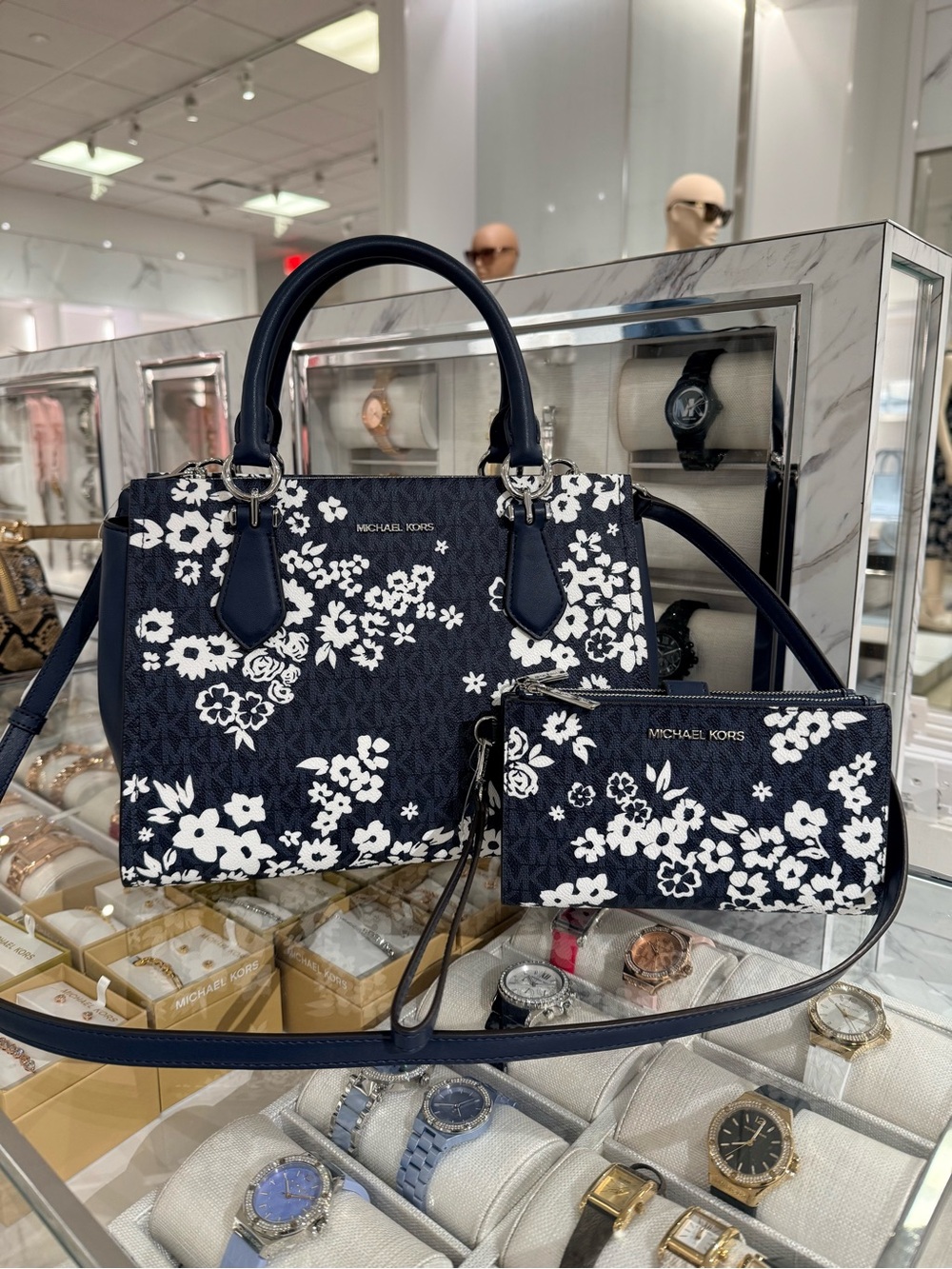 MICHAEL KORS Marilyn Medium Printed Signature Logo Satchel and wallet set  NEw